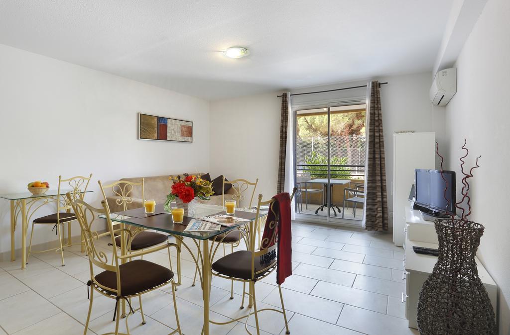 אלניה Vacanceole - Residence Las Motas מראה חיצוני תמונה